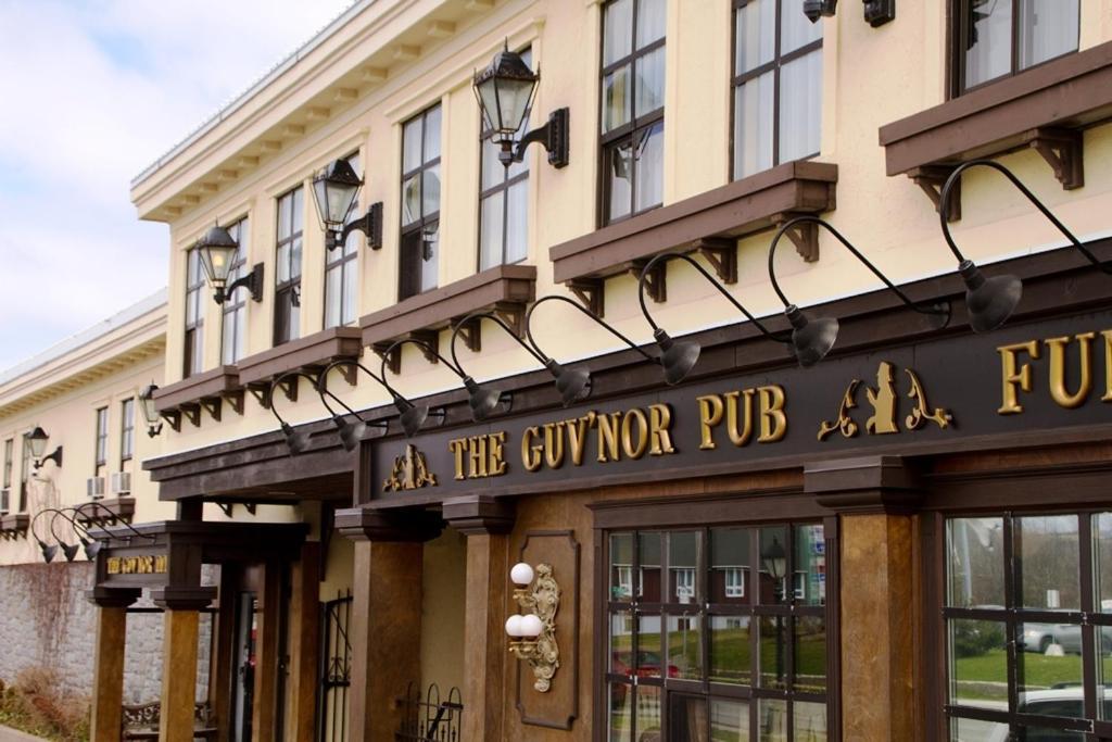 The Guv'Nor Inn Сент Джонс Екстериор снимка